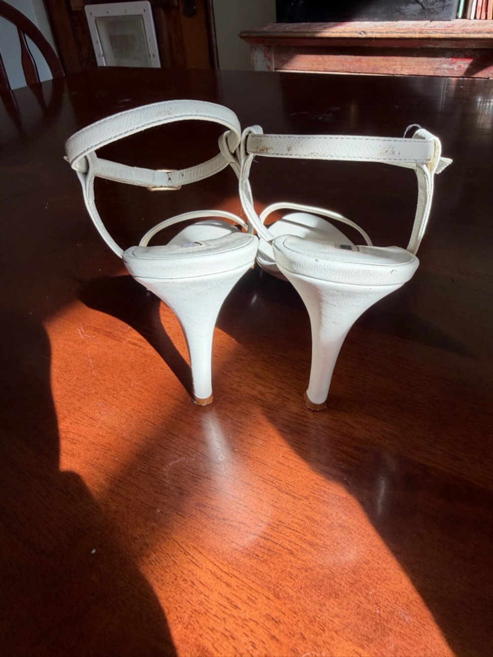 Manolo Blahnik Ivory Leather Slingback Heels - Picture 3 of 5